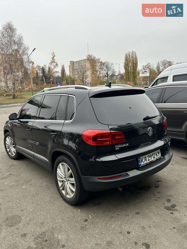 Внедорожник / Кроссовер Volkswagen Tiguan 2016 в Киеве