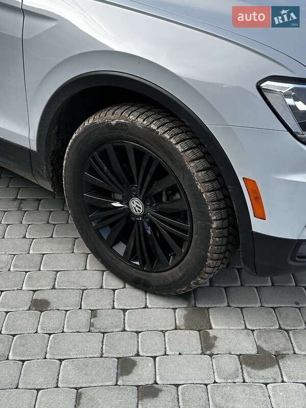 Внедорожник / Кроссовер Volkswagen Tiguan 2018 в Львове