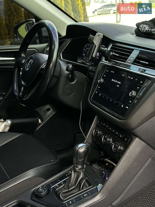 Внедорожник / Кроссовер Volkswagen Tiguan 2018 в Львове