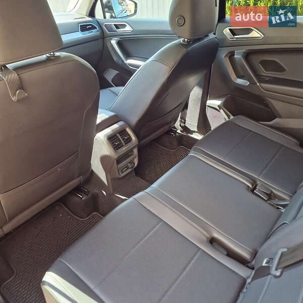 Позашляховик / Кросовер Volkswagen Tiguan 2020 в Києві фото 15 Позашляховик / Кросовер Volkswagen Tiguan 2020 в Києві