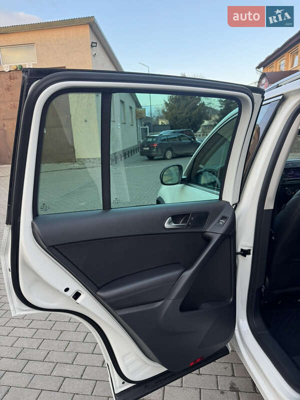 Позашляховик / Кросовер Volkswagen Tiguan 2017 в Володимирі