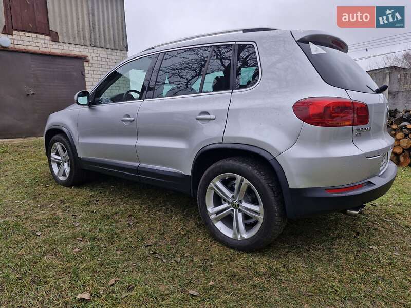 Внедорожник / Кроссовер Volkswagen Tiguan 2016 в Чернигове