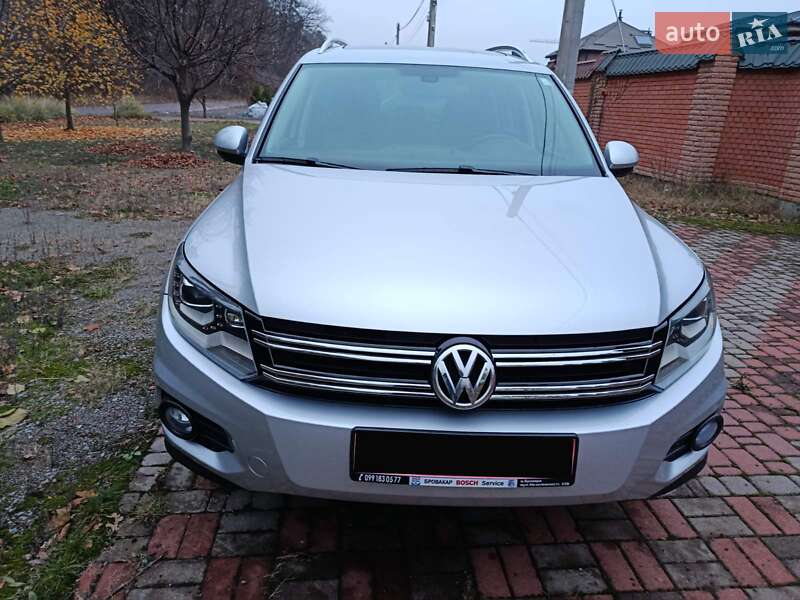Внедорожник / Кроссовер Volkswagen Tiguan 2016 в Киеве