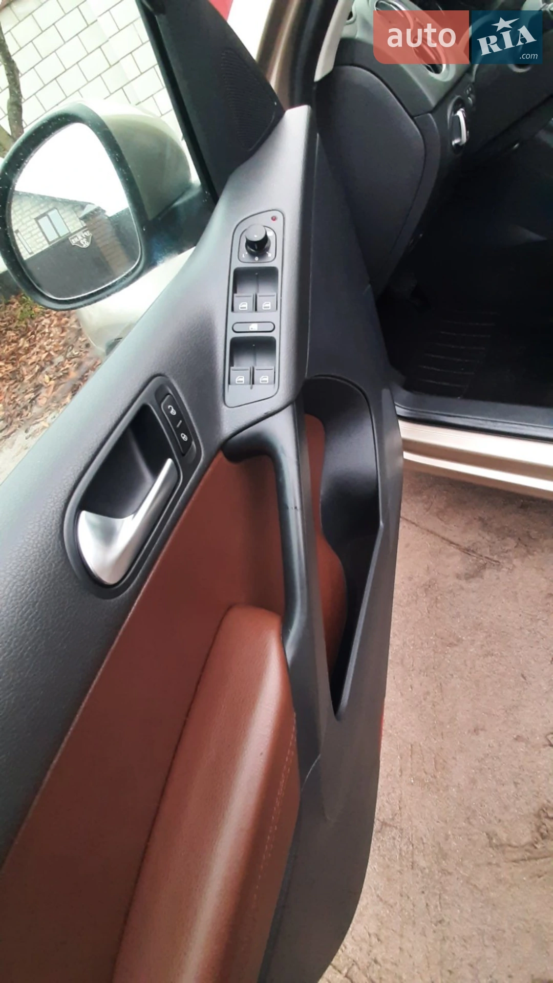 2011 Volkswagen Tiguan - мініатюра 9
