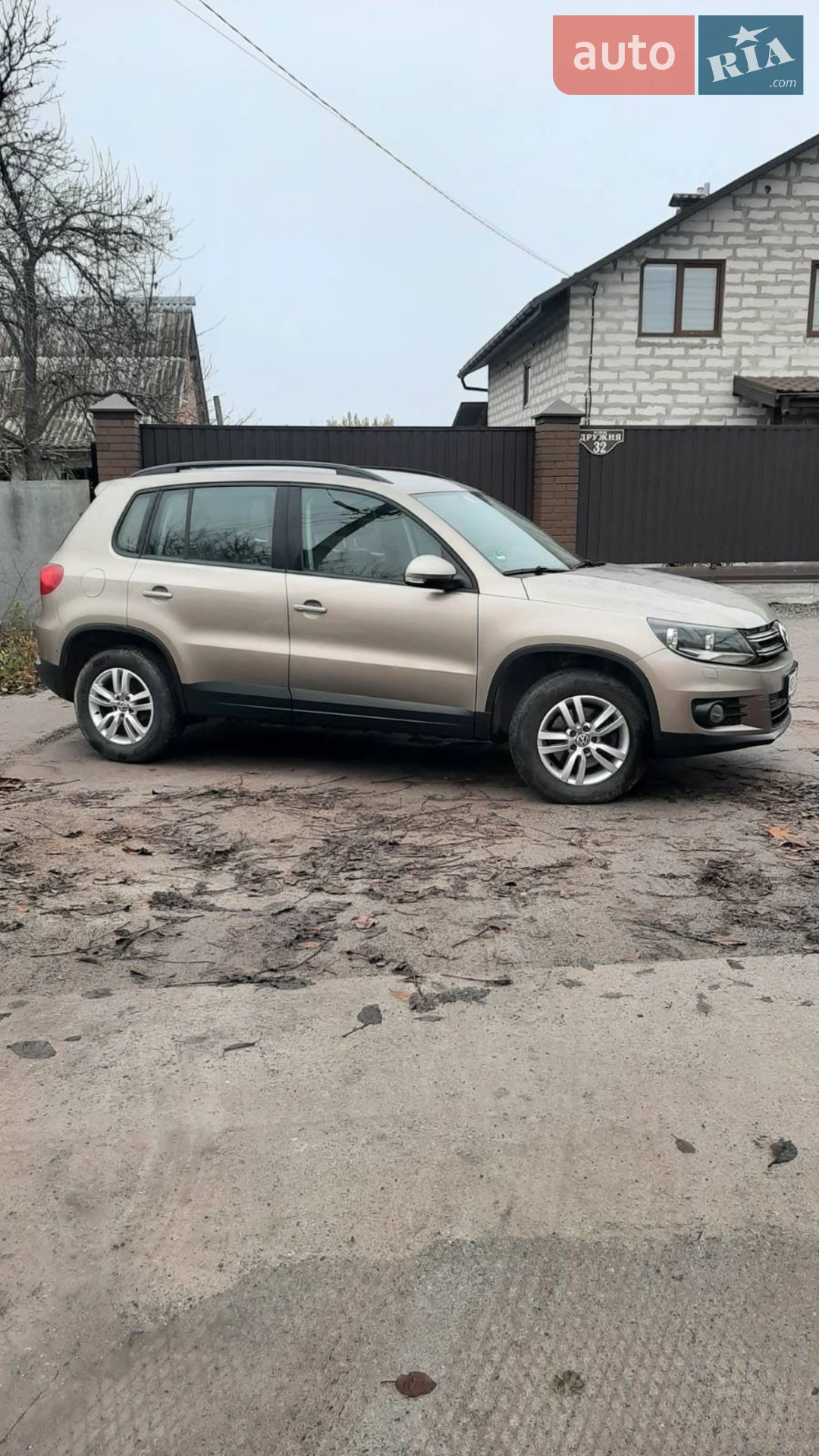 2011 Volkswagen Tiguan - фото 1