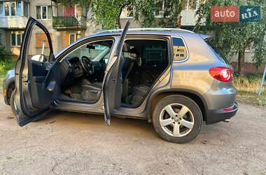 Позашляховик / Кросовер Volkswagen Tiguan 2010 в Києві