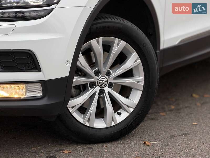 Позашляховик / Кросовер Volkswagen Tiguan 2017 в Кривому Розі