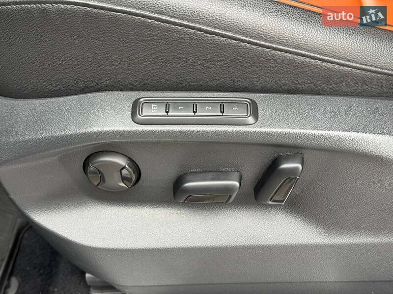 Позашляховик / Кросовер Volkswagen Tiguan 2017 в Кривому Розі