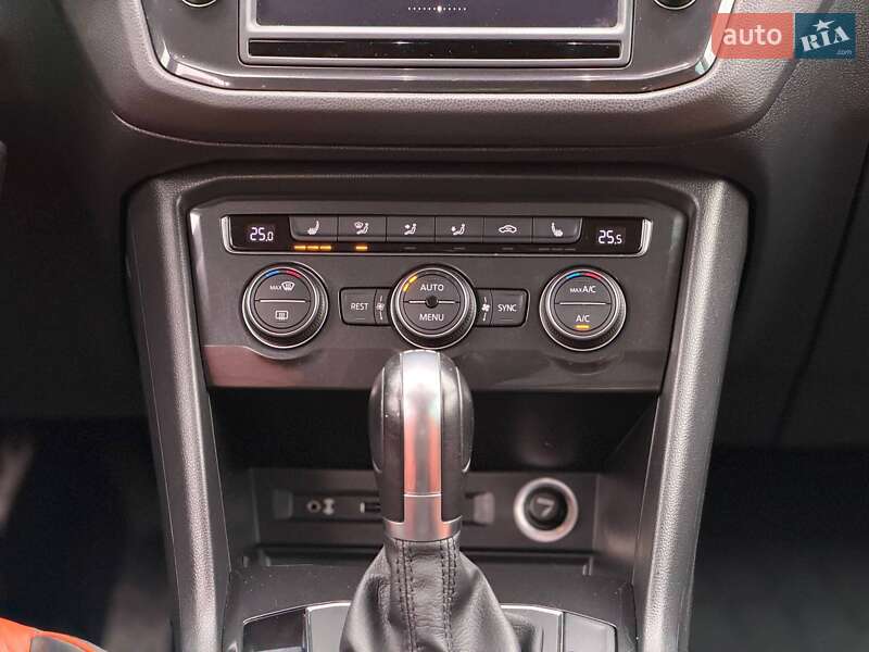 Позашляховик / Кросовер Volkswagen Tiguan 2017 в Кривому Розі