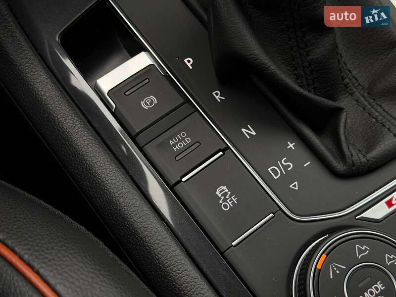 Позашляховик / Кросовер Volkswagen Tiguan 2017 в Кривому Розі