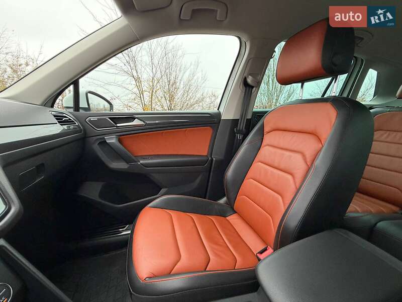 Позашляховик / Кросовер Volkswagen Tiguan 2017 в Кривому Розі