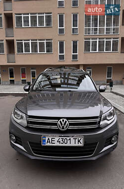 Внедорожник / Кроссовер Volkswagen Tiguan 2011 в Харькове