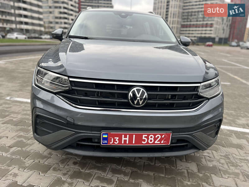 Внедорожник / Кроссовер Volkswagen Tiguan 2024 в Киеве