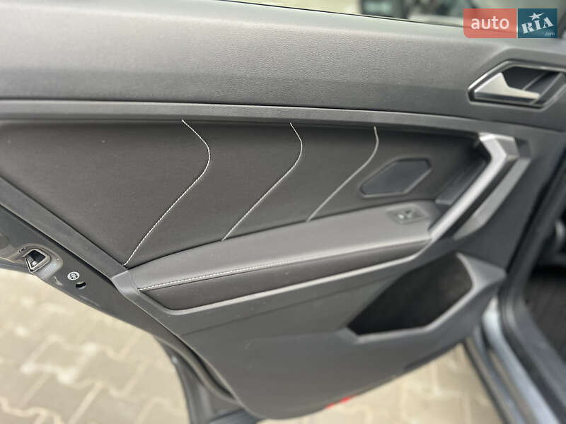 Внедорожник / Кроссовер Volkswagen Tiguan 2024 в Киеве