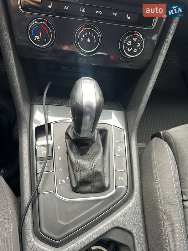 Внедорожник / Кроссовер Volkswagen Tiguan 2019 в Бердичеве