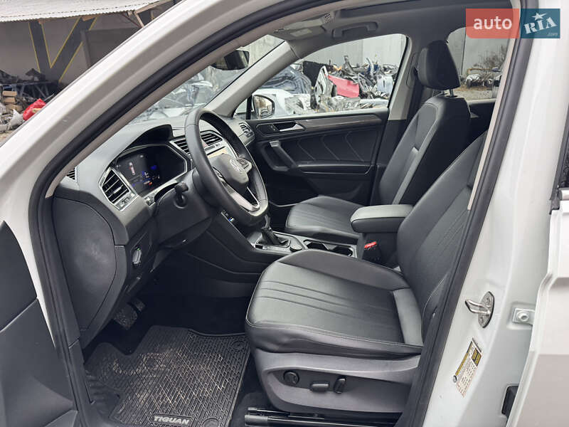 Внедорожник / Кроссовер Volkswagen Tiguan 2023 в Ровно