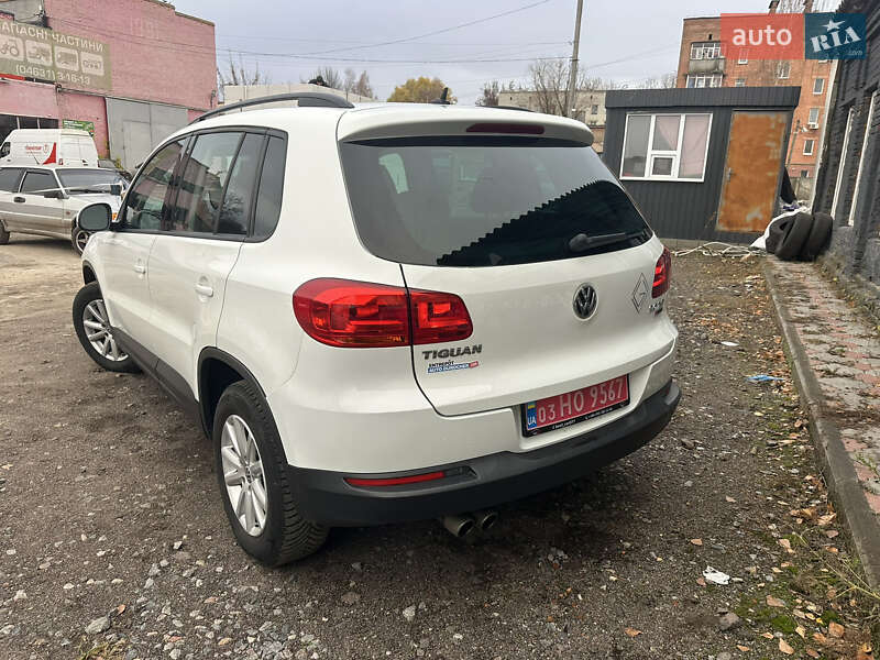 Внедорожник / Кроссовер Volkswagen Tiguan 2016 в Нежине