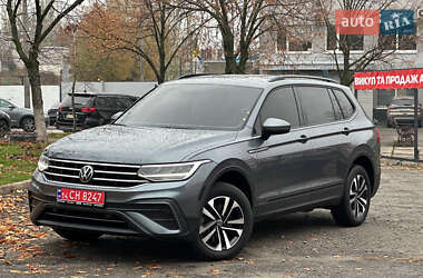 Внедорожник / Кроссовер Volkswagen Tiguan 2022 в Днепре