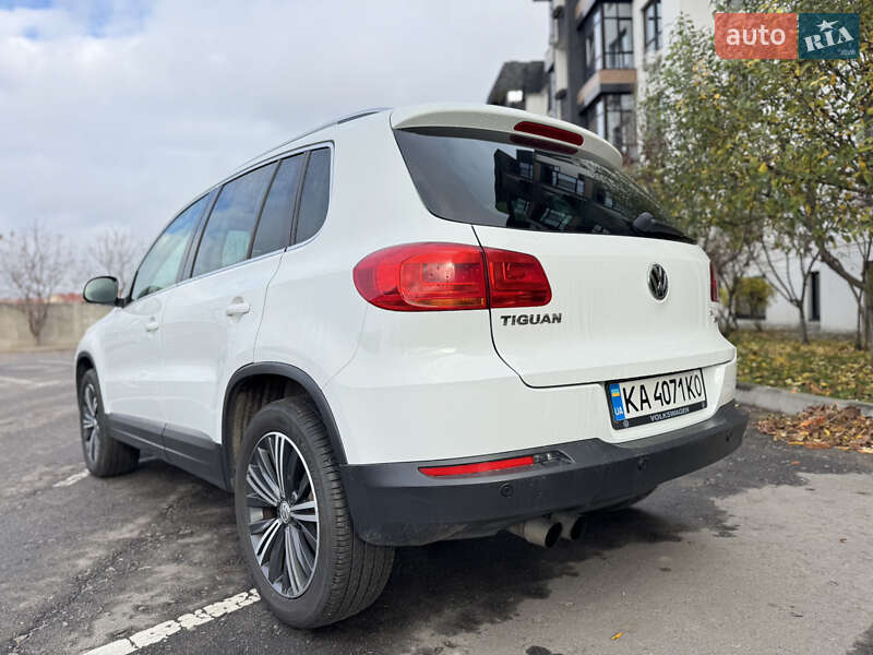 Внедорожник / Кроссовер Volkswagen Tiguan 2015 в Киеве