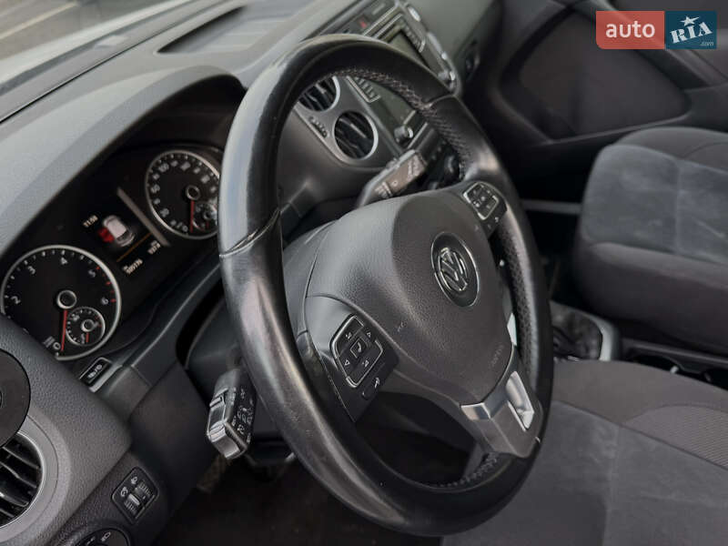 Внедорожник / Кроссовер Volkswagen Tiguan 2015 в Киеве