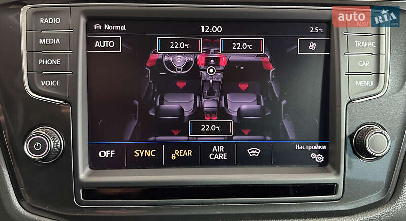 Внедорожник / Кроссовер Volkswagen Tiguan 2016 в Львове