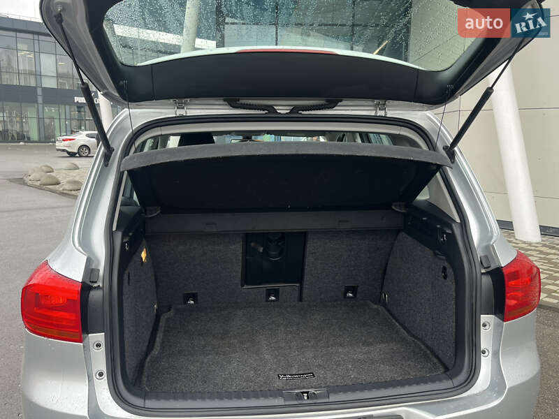 Внедорожник / Кроссовер Volkswagen Tiguan 2017 в Киеве