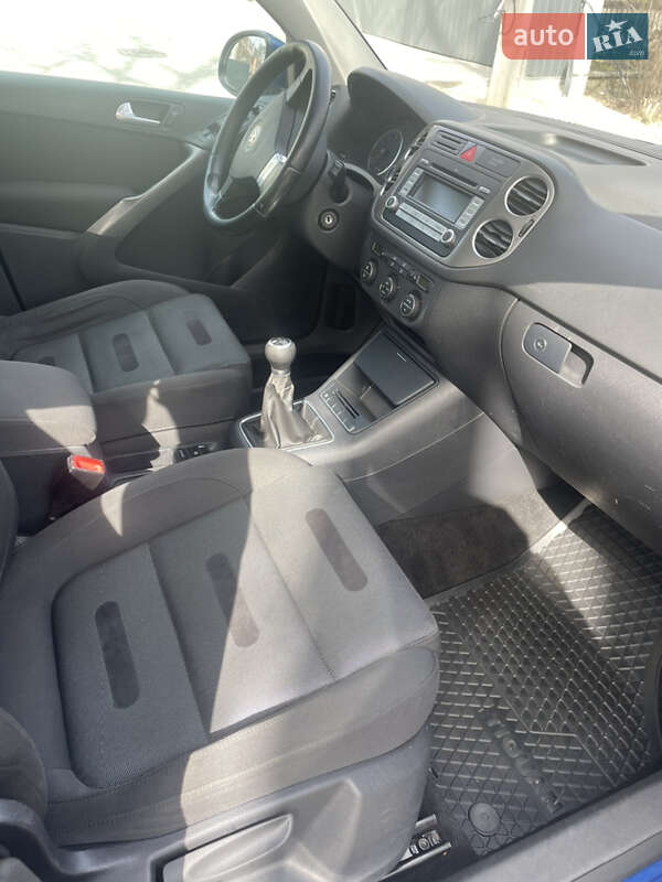 Внедорожник / Кроссовер Volkswagen Tiguan 2008 в Киеве