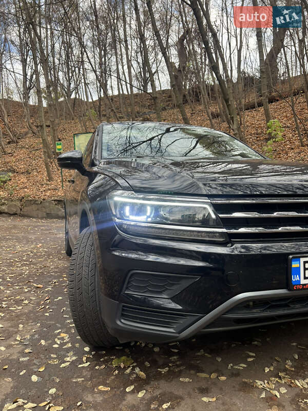 Внедорожник / Кроссовер Volkswagen Tiguan 2019 в Львове
