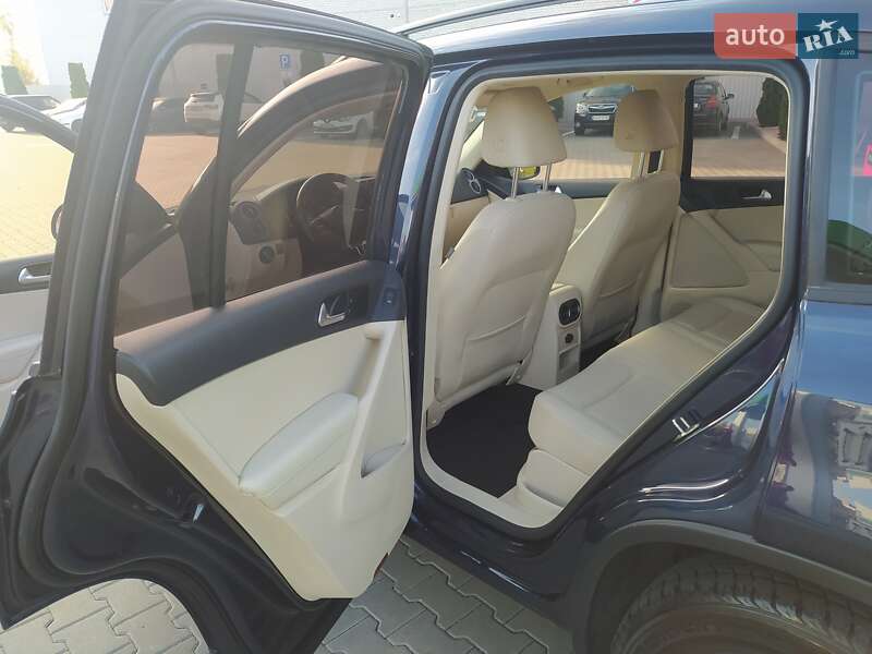 Внедорожник / Кроссовер Volkswagen Tiguan 2016 в Киеве