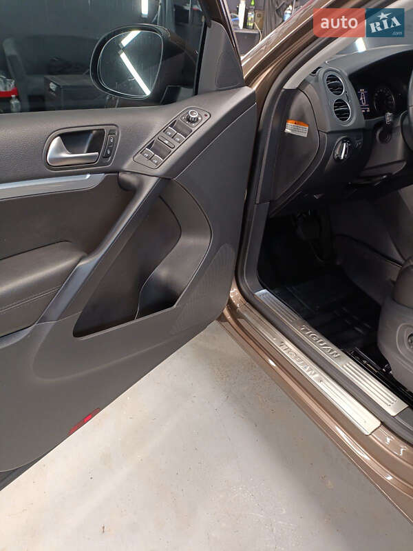 Внедорожник / Кроссовер Volkswagen Tiguan 2014 в Тернополе
