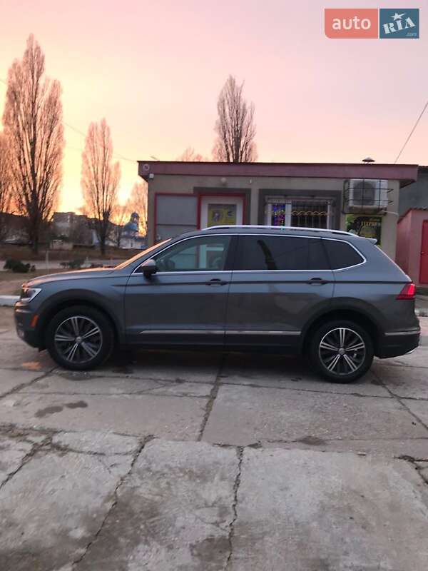 Внедорожник / Кроссовер Volkswagen Tiguan 2017 в Белгороде-Днестровском фото 17 Внедорожник / Кроссовер Volkswagen Tiguan 2017 в Белгороде-Днестровском
