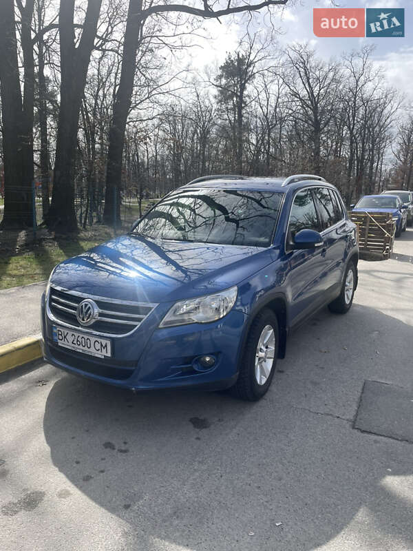 Внедорожник / Кроссовер Volkswagen Tiguan 2008 в Киеве