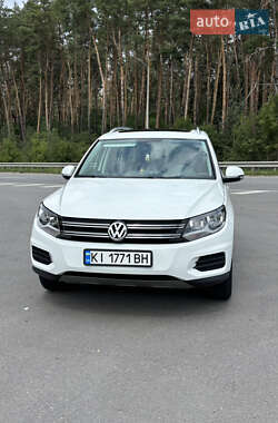 Внедорожник / Кроссовер Volkswagen Tiguan 2016 в Киеве