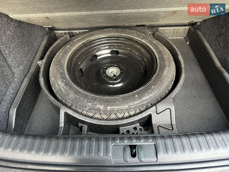Позашляховик / Кросовер Volkswagen Tiguan 2016 в Києві фото 20 Позашляховик / Кросовер Volkswagen Tiguan 2016 в Києві