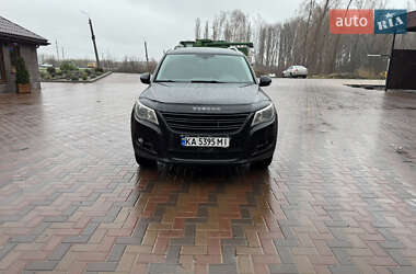 Внедорожник / Кроссовер Volkswagen Tiguan 2010 в Киеве
