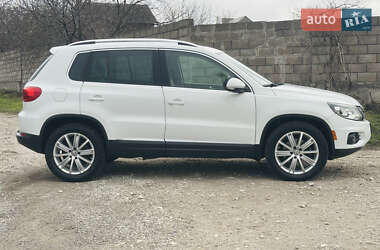 Внедорожник / Кроссовер Volkswagen Tiguan 2015 в Каменском