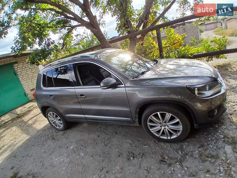 Внедорожник / Кроссовер Volkswagen Tiguan 2014 в Павлограде фото 7 Внедорожник / Кроссовер Volkswagen Tiguan 2014 в Павлограде