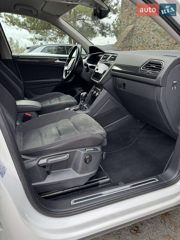 Позашляховик / Кросовер Volkswagen Tiguan 2018 в Києві фото 14 Позашляховик / Кросовер Volkswagen Tiguan 2018 в Києві