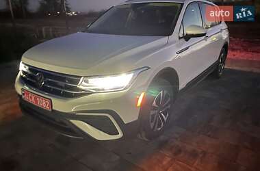 Внедорожник / Кроссовер Volkswagen Tiguan 2024 в Львове