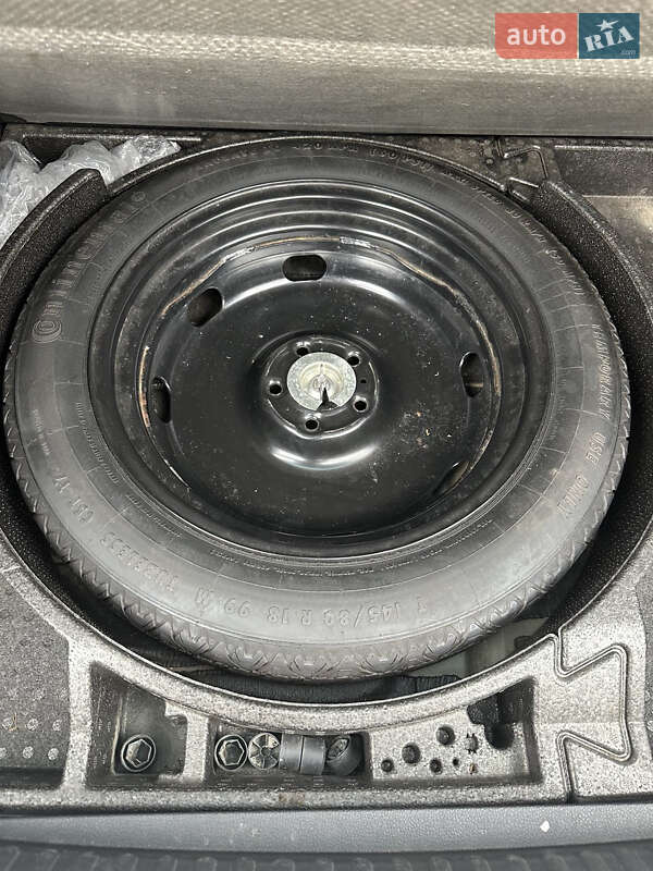 Внедорожник / Кроссовер Volkswagen Tiguan 2012 в Киеве