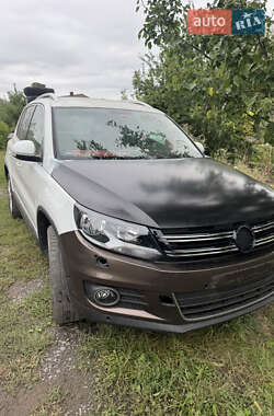 Внедорожник / Кроссовер Volkswagen Tiguan 2013 в Дубно