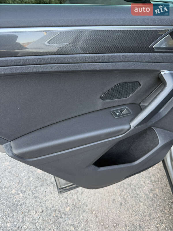 Внедорожник / Кроссовер Volkswagen Tiguan 2019 в Киеве