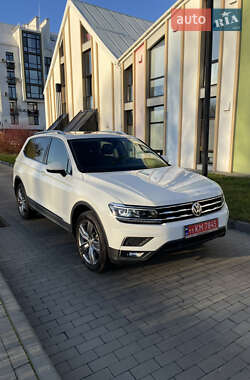 Позашляховик / Кросовер Volkswagen Tiguan 2020 в Києві