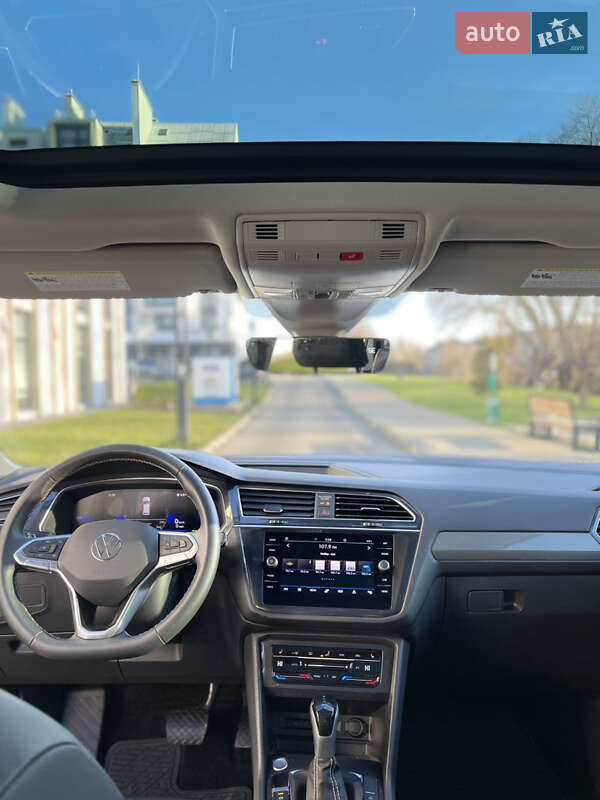 Внедорожник / Кроссовер Volkswagen Tiguan 2023 в Киеве