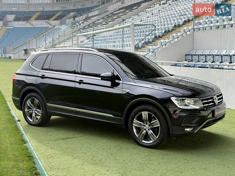 Внедорожник / Кроссовер Volkswagen Tiguan 2019 в Одессе