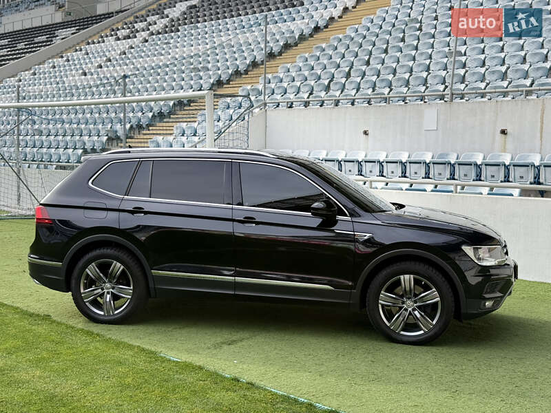 Внедорожник / Кроссовер Volkswagen Tiguan 2019 в Одессе