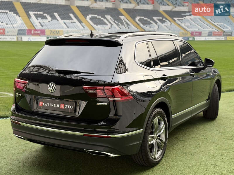 Внедорожник / Кроссовер Volkswagen Tiguan 2019 в Одессе