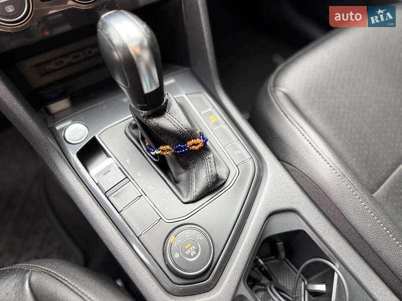 Внедорожник / Кроссовер Volkswagen Tiguan 2019 в Одессе