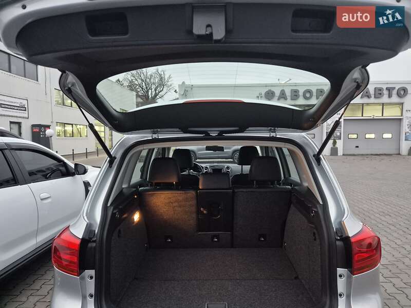 Внедорожник / Кроссовер Volkswagen Tiguan 2016 в Виннице
