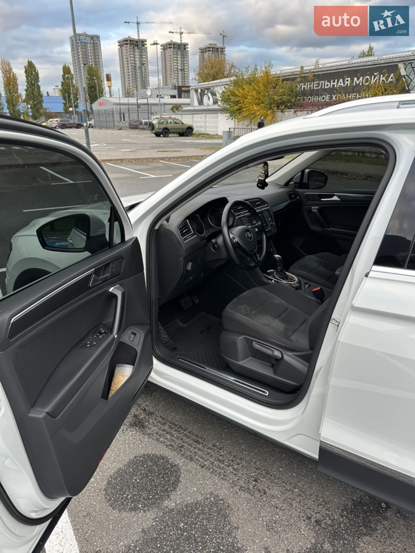 2016 Volkswagen Tiguan - мініатюра 10